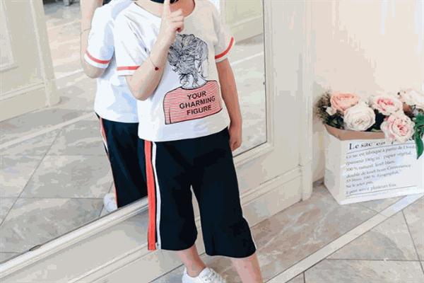 快乐小问号童装